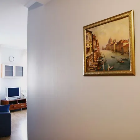 Appartement In Medieval Part Of Old